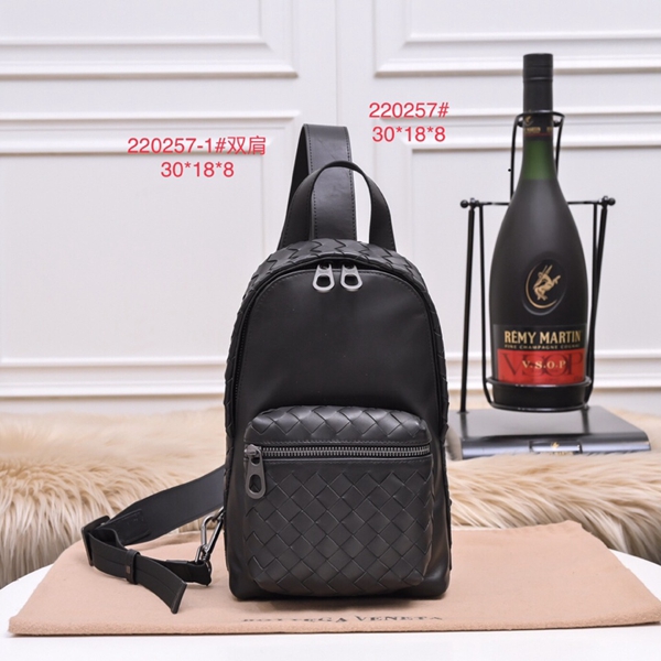 ボッテガヴェネタバッグ正面デザイン